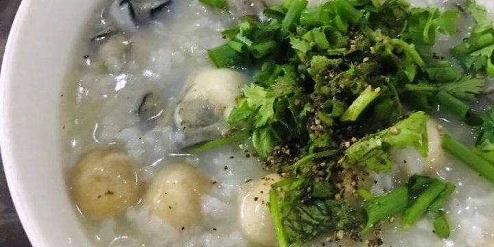 Cách làm món cháo hàu nấm rơm dinh dưỡng, bồi bổ cả nhà